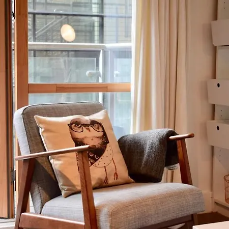 Modern And Stylish By Grand Canal Apartment