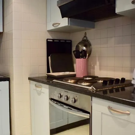 Modern And Stylish By Grand Canal Apartment